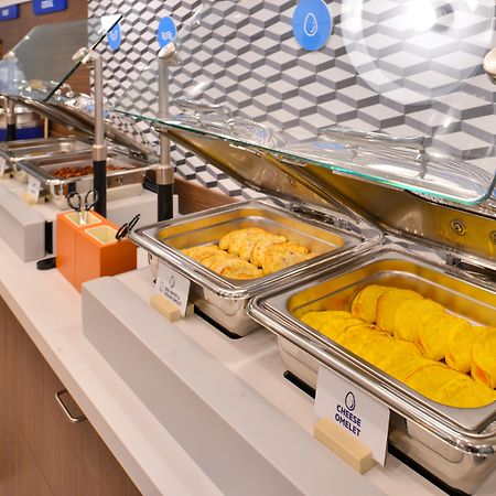 Holiday Inn Express - Plymouth By Ihg מראה חיצוני תמונה