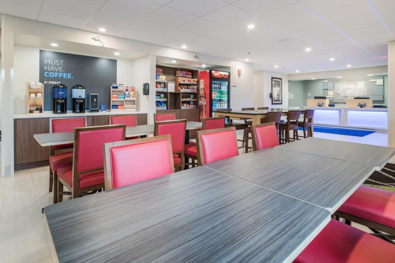 Holiday Inn Express - Plymouth By Ihg מראה חיצוני תמונה