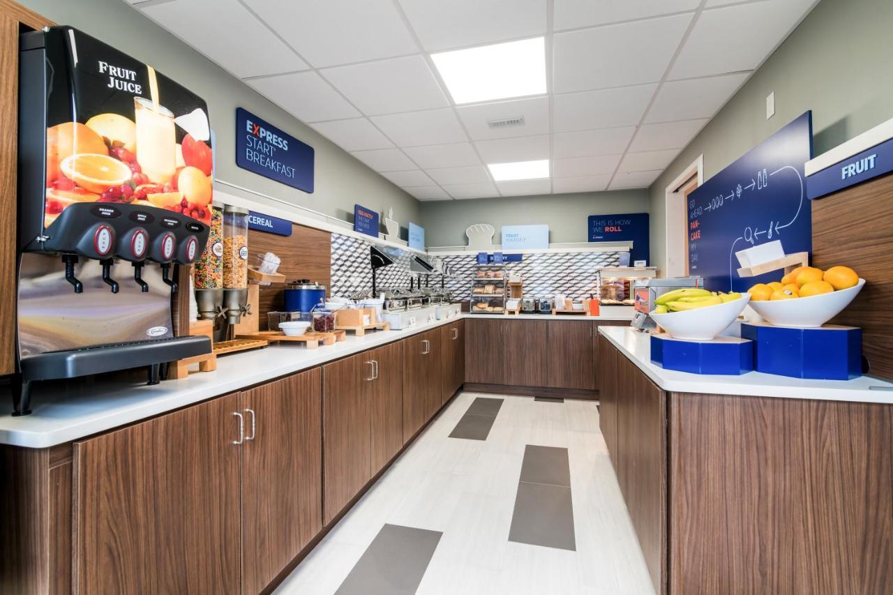 Holiday Inn Express - Plymouth By Ihg מראה חיצוני תמונה