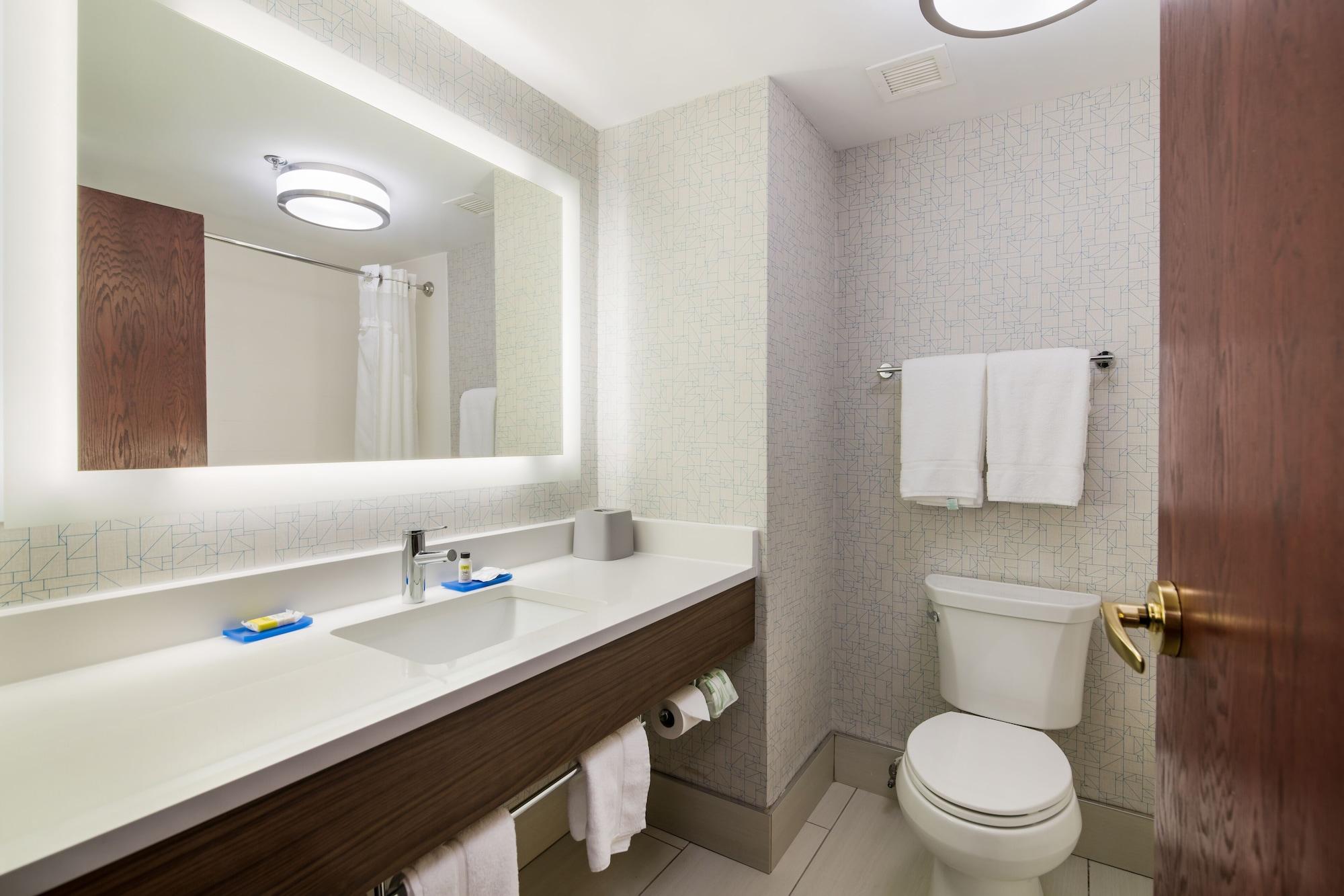 Holiday Inn Express - Plymouth By Ihg מראה חיצוני תמונה