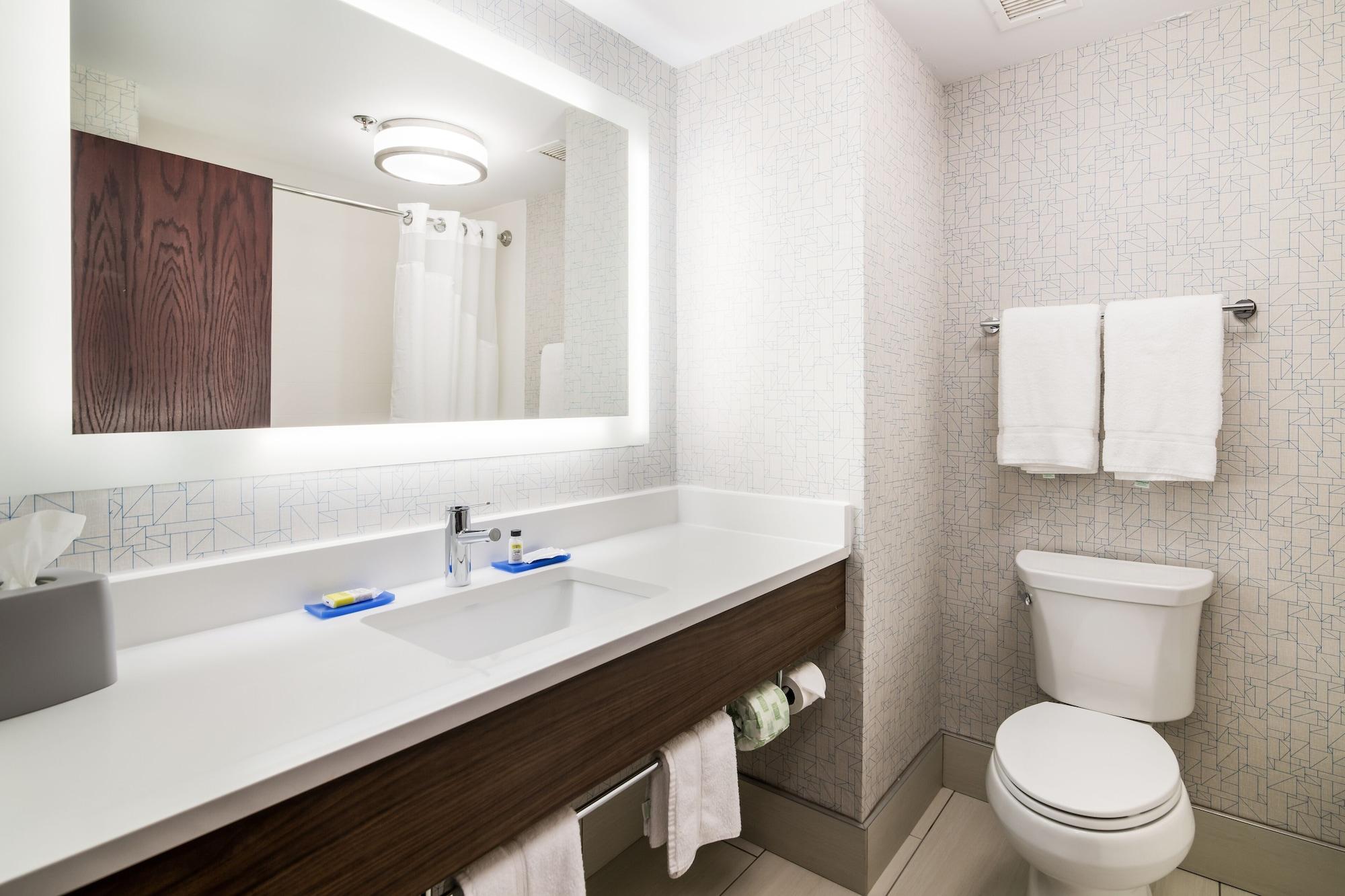 Holiday Inn Express - Plymouth By Ihg מראה חיצוני תמונה