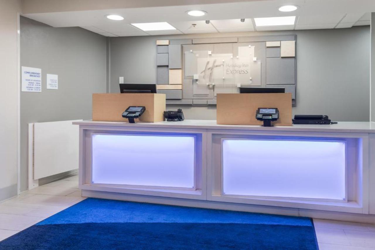 Holiday Inn Express - Plymouth By Ihg מראה חיצוני תמונה